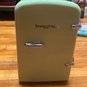 Beauty Fridge - New!
